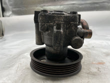 Load image into Gallery viewer, POWER STEERING PUMP Frontier Xterra 99 00 01 02 03 04 - NW163364