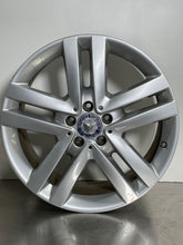 Load image into Gallery viewer, WHEEL RIM Gl350 Gl450 Gl550 GL63 AMG GLS450 GLS550 GLS63 13-19 19x8-1/2 - NW275963