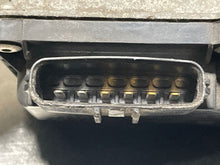 Load image into Gallery viewer, THROTTLE BODY Titan Armada QX56 Pathfinder 2004 04 2005 05 06 07 08 09 10 11 - NW276100
