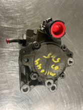 Load image into Gallery viewer, POWER STEERING PUMP BMW 525i 528i 530i 2006 06 2007 07 08 09 10 - NW163124