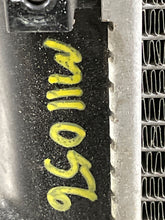 Load image into Gallery viewer, RADIATOR Cadillac CTS 2004 04 2005 05 2006 06 AT - NW131572