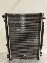 Load image into Gallery viewer, RADIATOR Cadillac CTS 2004 04 2005 05 2006 06 AT - NW131572