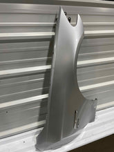 Load image into Gallery viewer, FRONT FENDER BMW 528i 535i 550i Active 5 11 12 13 14 15 16 Right - NW277130