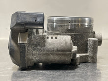 Load image into Gallery viewer, Throttle Body Volkswagen Touareg 2013 - NW276991