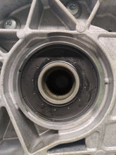Load image into Gallery viewer, TRANSFER CASE 2017 17 - NW277719
