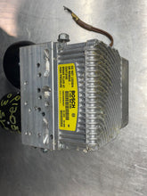 Load image into Gallery viewer, ABS PUMP Mercedes E320 E500 SL500 2003 03 2004 04 - NW277227