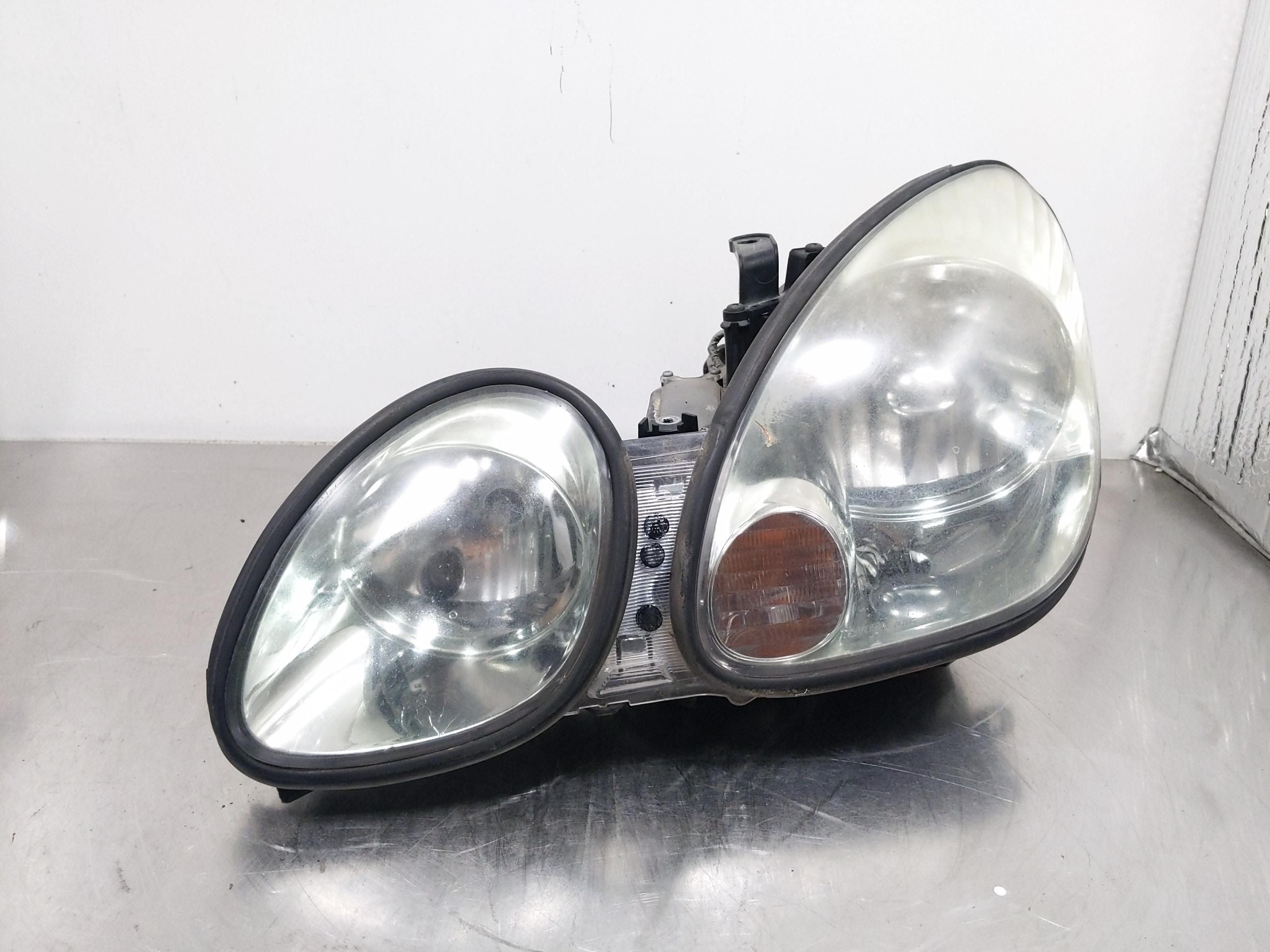 HEADLIGHT LAMP ASSEMBLY Lexus GS300 GS400 GS430 1998-2005