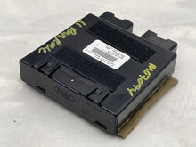 Load image into Gallery viewer, PARK ASSIST CONTROL MODULE COMPUTER Pl XJ XJL LR4 Range Rover 10-15 - NW37144