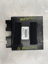 Load image into Gallery viewer, PARK ASSIST CONTROL MODULE COMPUTER Pl XJ XJL LR4 Range Rover 10-15 - NW37144