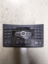 Load image into Gallery viewer, RADIO Mercedes-Benz E300 E350 E550 E63 2011 11 2012 12 - NW138671