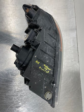 Load image into Gallery viewer, HEADLIGHT LAMP ASSEMBLY 323i 325ci 325i 328i 330ci 330i 330xi 06-08 Right - NW281987