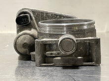 Load image into Gallery viewer, THROTTLE BODY BMW 745I 545I X5 2002 02 03 04 05 06 - NW177821