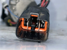 Load image into Gallery viewer, SUSPENSION AIR COMPRESSOR PUMP LR3 LR4 Range Rover Sport 05-16 - NW304772