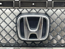 Load image into Gallery viewer, GRILLE Honda Element 2003 03 2004 04 2005 05 2006 06 - NW98390