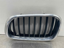Load image into Gallery viewer, GRILLE BMW X5 2000 00 2001 01 2002 02 2003 03 Upper Left - NW98315