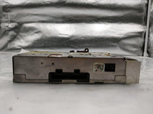 Load image into Gallery viewer, Radio Oldsmobile Allante 1989 - NW285963