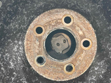 Load image into Gallery viewer, Wheel Rim Oldsmobile Allante 1989 - NW554189