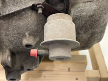 Load image into Gallery viewer, Transmission Oldsmobile Allante 1989 - NW286104