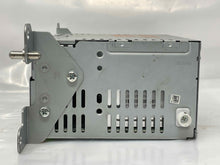 Load image into Gallery viewer, RADIO Ford Fusion 2015 15 2016 16 AM FM CD - NW286307