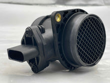 Load image into Gallery viewer, Mass Air Flow Sensor Meter MAF A4 TT Beetle Golf Golf Cabriolet 00-07 - NW5638