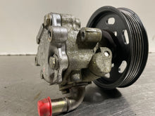 Load image into Gallery viewer, POWER STEERING PUMP GOLF JETTA BEETLE 98 99 00 01 - 05 - NW164179