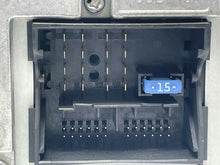 Load image into Gallery viewer, RADIO Audi A4 S4 2012 12 - NW135979