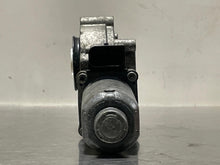 Load image into Gallery viewer, TRANSFER CASE ACTUATOR MOTOR LR3 LR4 Range Rover Range Rover Sport 05-15 - NW177248