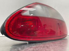 Load image into Gallery viewer, TAIL LIGHT LAMP ASSEMBLY Jaguar XK8 XKR 97 98 99 00 Right - NW292384