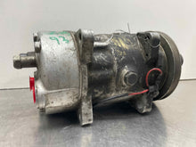 Load image into Gallery viewer, AC COMPRESSOR Jaguar XJ6 XJS 1990 90 1991 91 1992 92 93 - NW539181