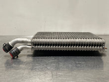 Load image into Gallery viewer, RADIATOR Vanden Pl XF XFR XJ XJL XJR 10 11 12 13 14 15 Left - NW293991