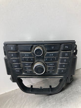 Load image into Gallery viewer, Radio CASCADA 2016 - NW294527