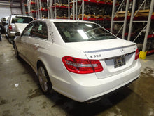 Load image into Gallery viewer, CARRIER ASSEMBLY E250 Van C230 C250 C300 C350 C63 E250D E300 08-16 AWD - NW46940