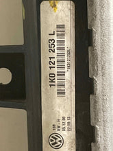 Load image into Gallery viewer, RADIATOR TT Beetle Golf CC Passat EOS 2008 08 2009 09 10 11 12 13 14 2.0L - NW296418