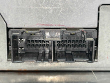 Load image into Gallery viewer, RADIO Avalanche 1500 Express 1500 Van Express 2500 Van 07-14 AM FM CD - NW296427