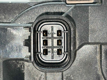 Load image into Gallery viewer, THROTTLE BODY Escalade Sierra 3500 06 07 08 - NW296531