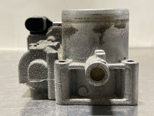 Load image into Gallery viewer, THROTTLE BODY Jetta 2013 13 2014 14 2015 15 2016 16 - NW178694