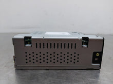 Load image into Gallery viewer, Radio SIERRA 1500 PICKUP 2018 - NW300192