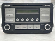 Load image into Gallery viewer, RADIO Volkswagen Golf Jetta 2010 10 2011 11 - NW302177