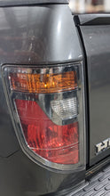 Load image into Gallery viewer, TAIL LIGHT LAMP ASSEMBLY Ridgeline 2006 06 2007 07 2008 08 Left - NW302301