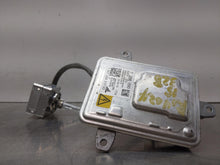 Load image into Gallery viewer, HEADLIGHT LAMP ASSEMBLY 320i 328D 328i 335i Active 3 12-15 Right - NW302676