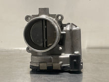 Load image into Gallery viewer, THROTTLE BODY Volkswagen Beetle Jetta Passat 2014 14 2015 15 - NW303279