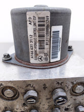 Load image into Gallery viewer, ABS ANTI-LOCK BRAKE PUMP Gl350 Gl450 Gl550 GL63 AMG ML350 ML450 14-15 - NW522651