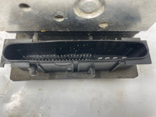 Load image into Gallery viewer, ABS PUMP Saab 9-5 2005 05 - NW2388