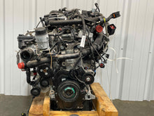 Load image into Gallery viewer, Engine Motor F-PACE 2020 - NW306061