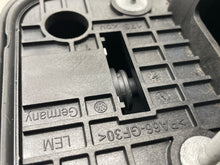 Load image into Gallery viewer, Floor Shifter Volkswagen Passat 2008 - NW307088