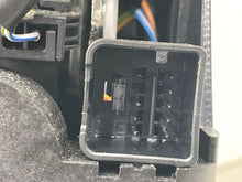 Load image into Gallery viewer, Floor Shifter Volkswagen Passat 2008 - NW307088