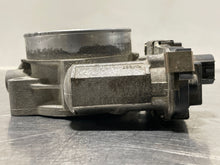 Load image into Gallery viewer, THROTTLE BODY Escaldes Silverado Tahoe Hummer Sierra 2500 Pickup 2009 09 10 11 - NW307992