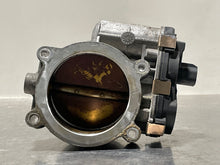 Load image into Gallery viewer, THROTTLE BODY Escaldes Silverado Tahoe Hummer Sierra 2500 Pickup 2009 09 10 11 - NW307992