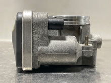 Load image into Gallery viewer, THROTTLE BODY BMW 320I 325I 525I X3 Z3 Z4 01 02 03 - 06 - NW433921