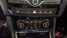 Load image into Gallery viewer, TEMPERATURE CONTROLS Infiniti QX30 2017 17 2018 18 - NW308998